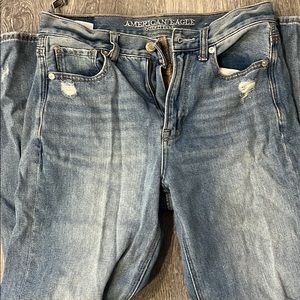 American eagle mom jeans